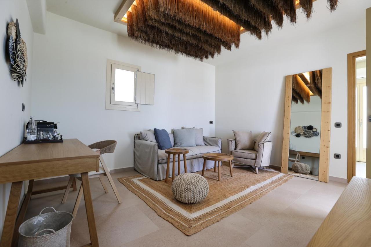 Life Suites Турлос Екстериор снимка