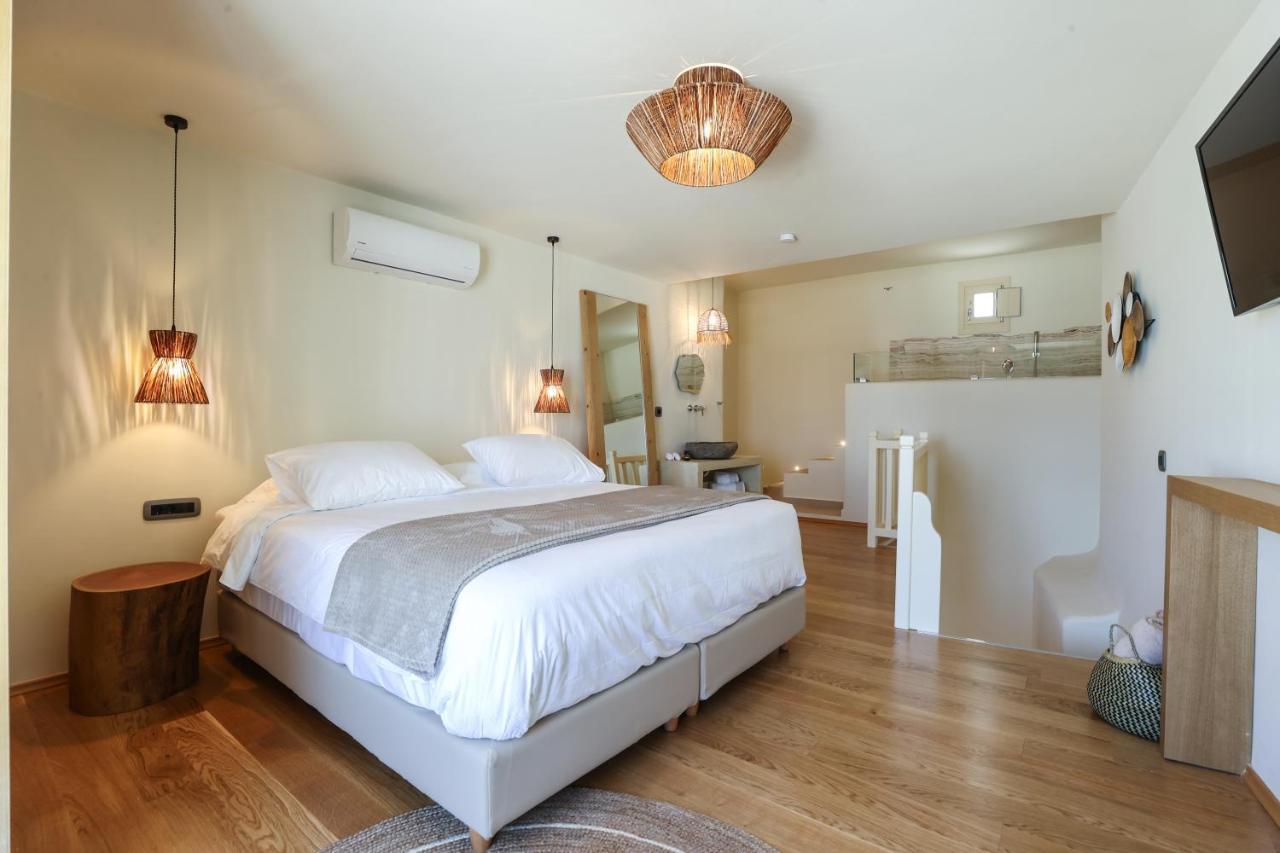 Life Suites Турлос Екстериор снимка
