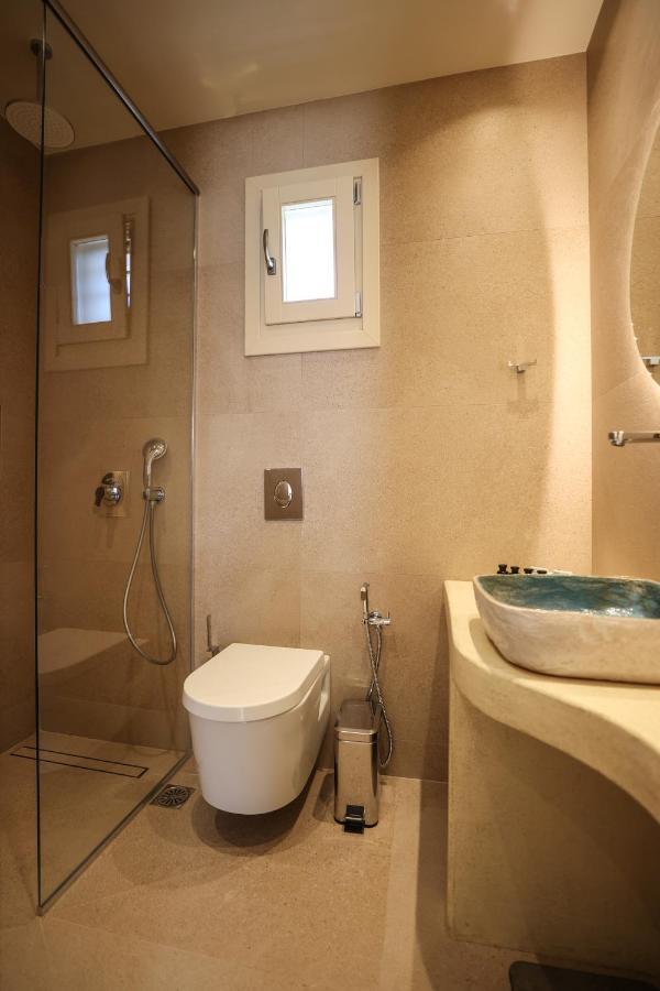 Life Suites Турлос Екстериор снимка
