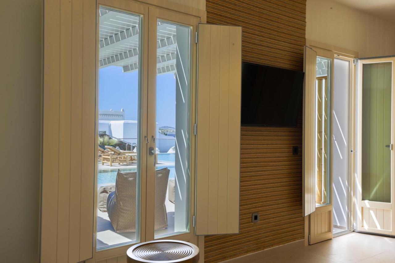 Life Suites Турлос Екстериор снимка