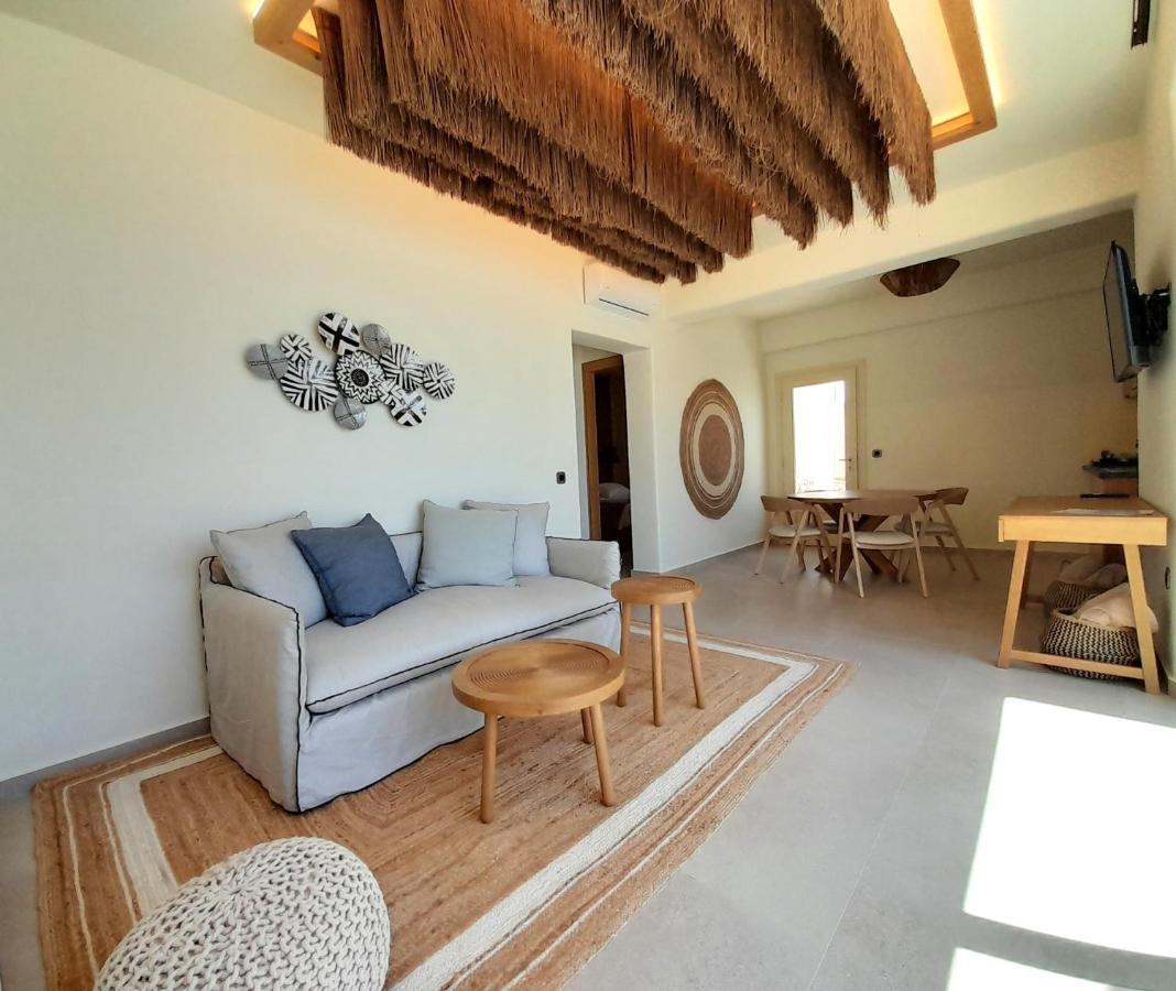 Life Suites Турлос Екстериор снимка